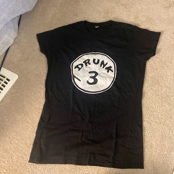 2 shirt brand new - Picture 2 of 3